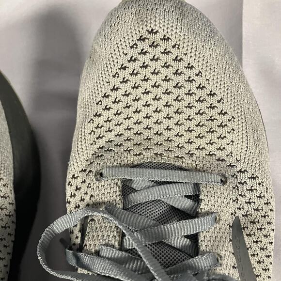 Brooks Revel 4 Shoes Mens Size 9.5 Lightweight Running Trainers Sneakers - Picture 10 of 16